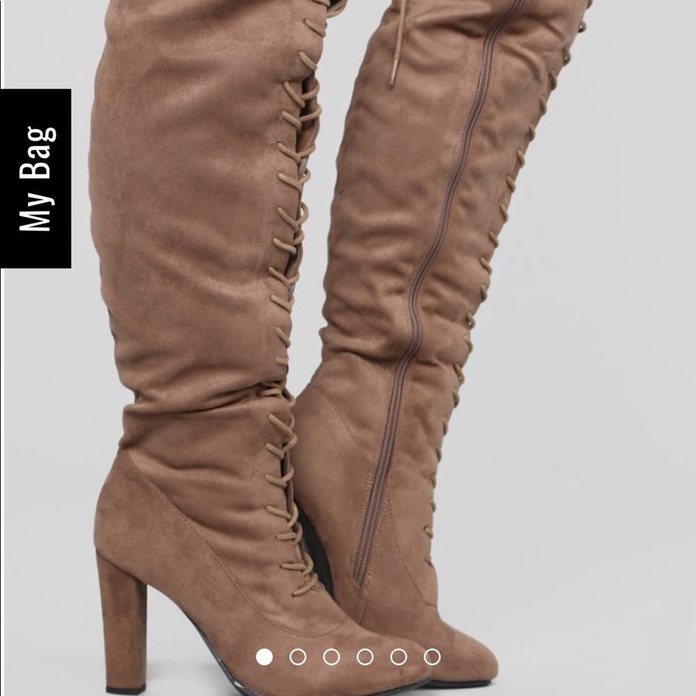 Beige boots